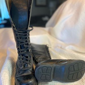 Vintage Dr.Marten lace up
